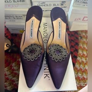 MANOLO BLAHNIK Jewel Kitten Heel in Eggplant